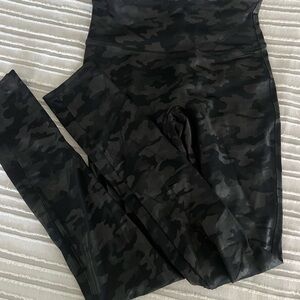 SPANX Black Camouflage Leggings